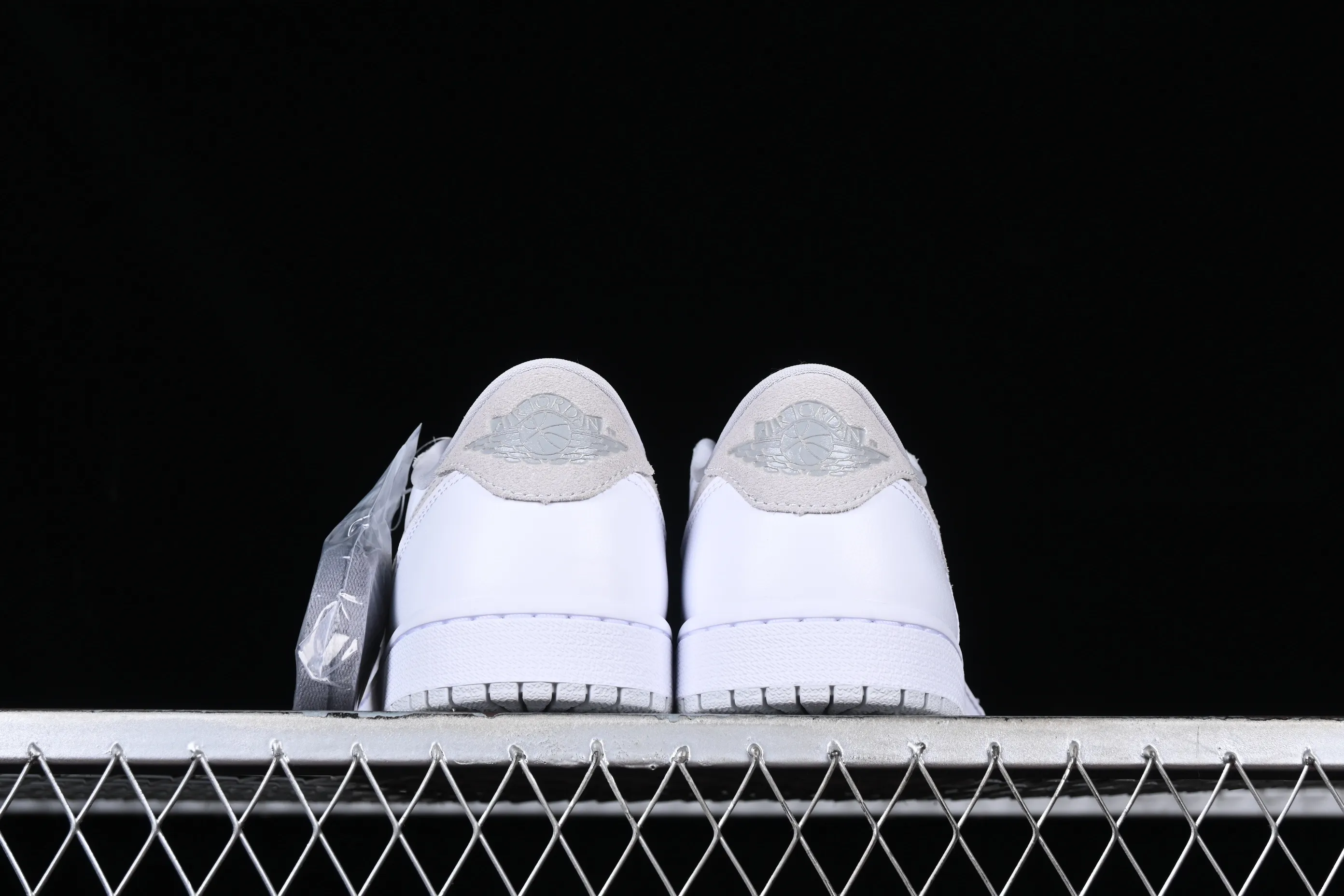 All categories Air Jordan Jordan series basketball shoes Air Jordan 1 Low LJR version Air Jordan 1 Low OG "Shattered Backboard" AJ1 Joe 1 customized version white buckle low-top basketball shoes CZ0790-100
